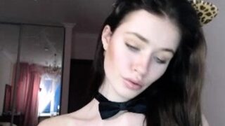 Brunette Solo Webcam Masturbation