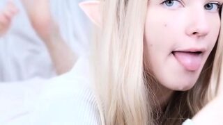 Soly ASMR – Little Elf Likes To Lick – Licking and Sucking