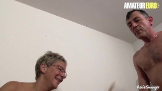 Horny Granny Erna Helps Busty Blondie Justyna C Bang Old Guy – AMATEUR EURO